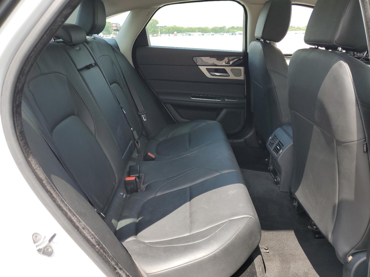 2016 Jaguar Xf Premium VIN: SAJBD4BV0GCY08405 Lot: 65174334