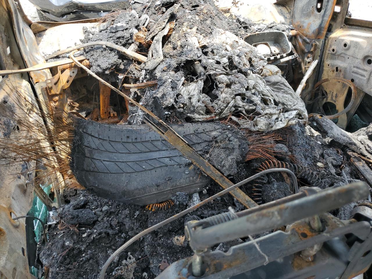 2013 Ford Escape Se VIN: 1FMCU9GXXDUA16483 Lot: 62042894