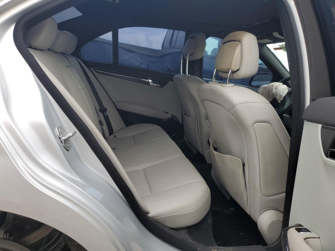 2009 Mercedes-Benz C 300 VIN: WDDGF54X59R083313 Lot: 63650004