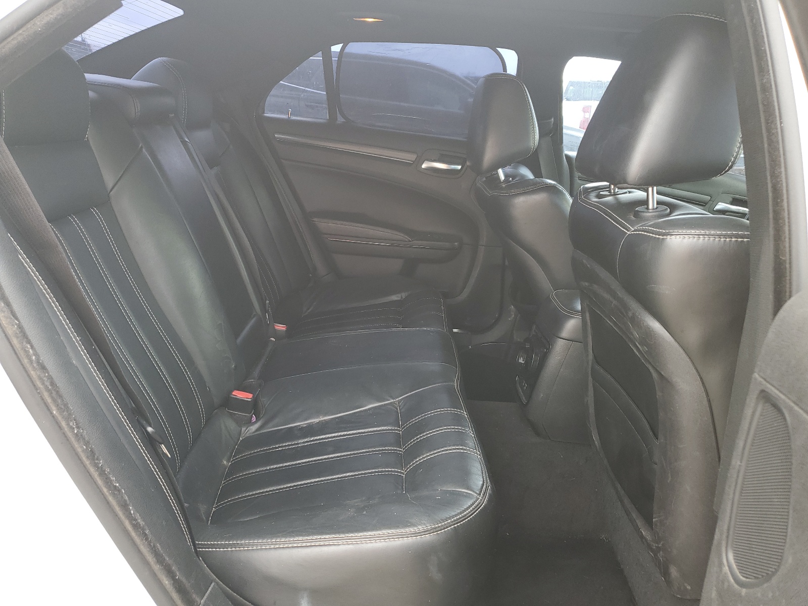 2C3CCABG1GH167742 2016 Chrysler 300 S