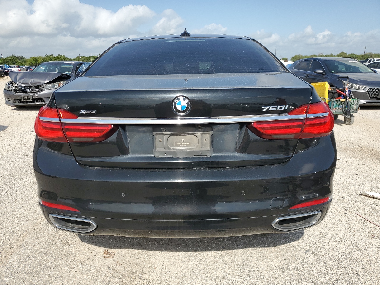 WBA7F2C55GG415734 2016 BMW 750 Xi