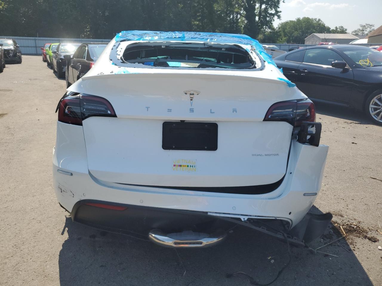 7SAYGDEE9NF308256 2022 Tesla Model Y