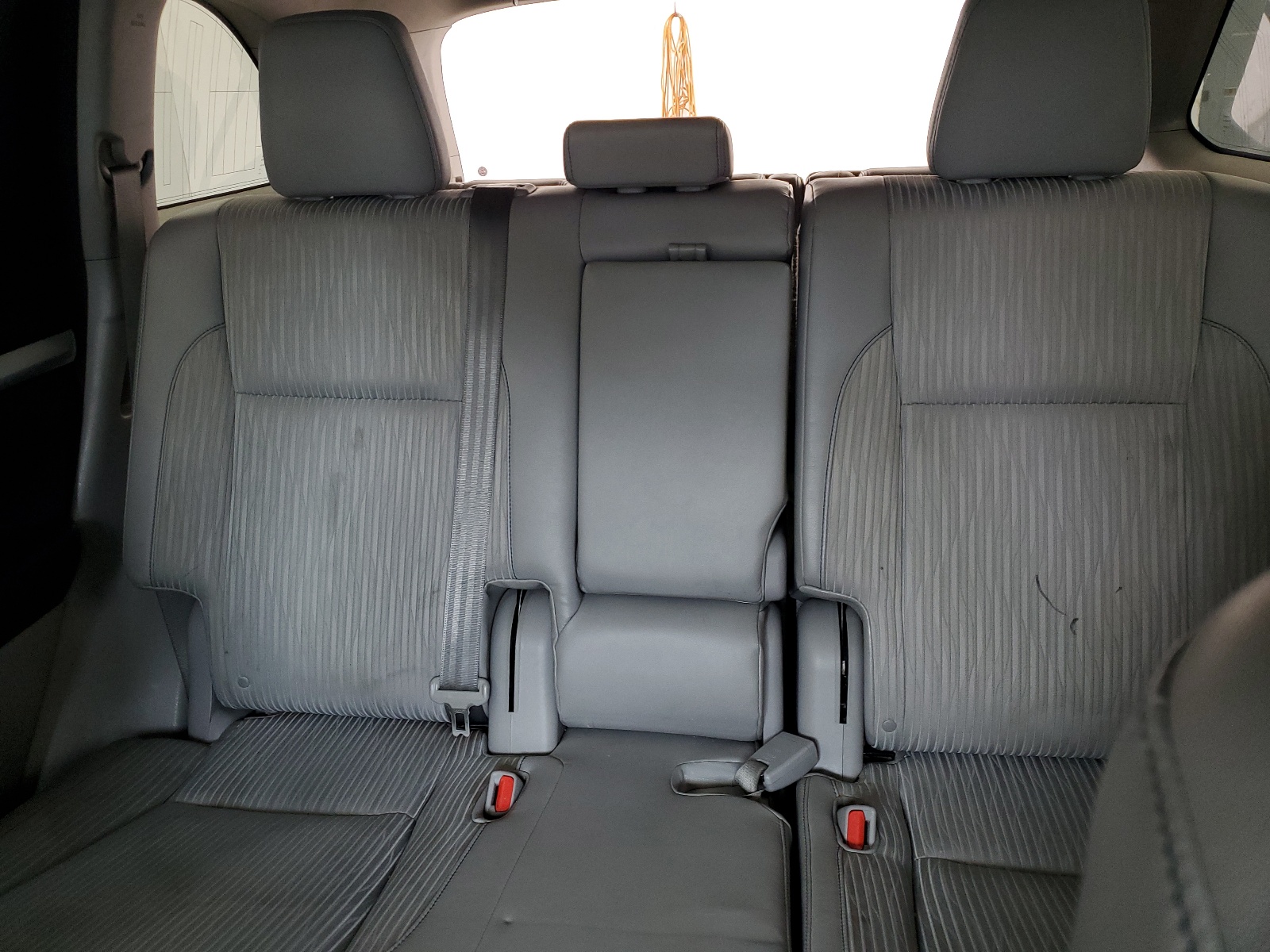 5TDBKRFH3ES004715 2014 Toyota Highlander Le