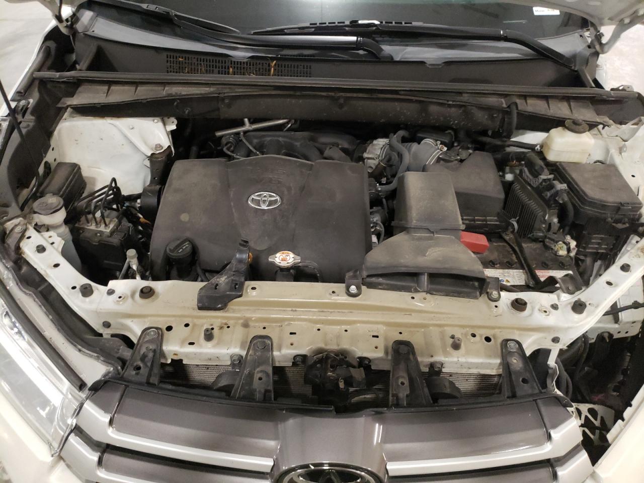 2018 Toyota Highlander Se VIN: 5TDJZRFH8JS558091 Lot: 65150824