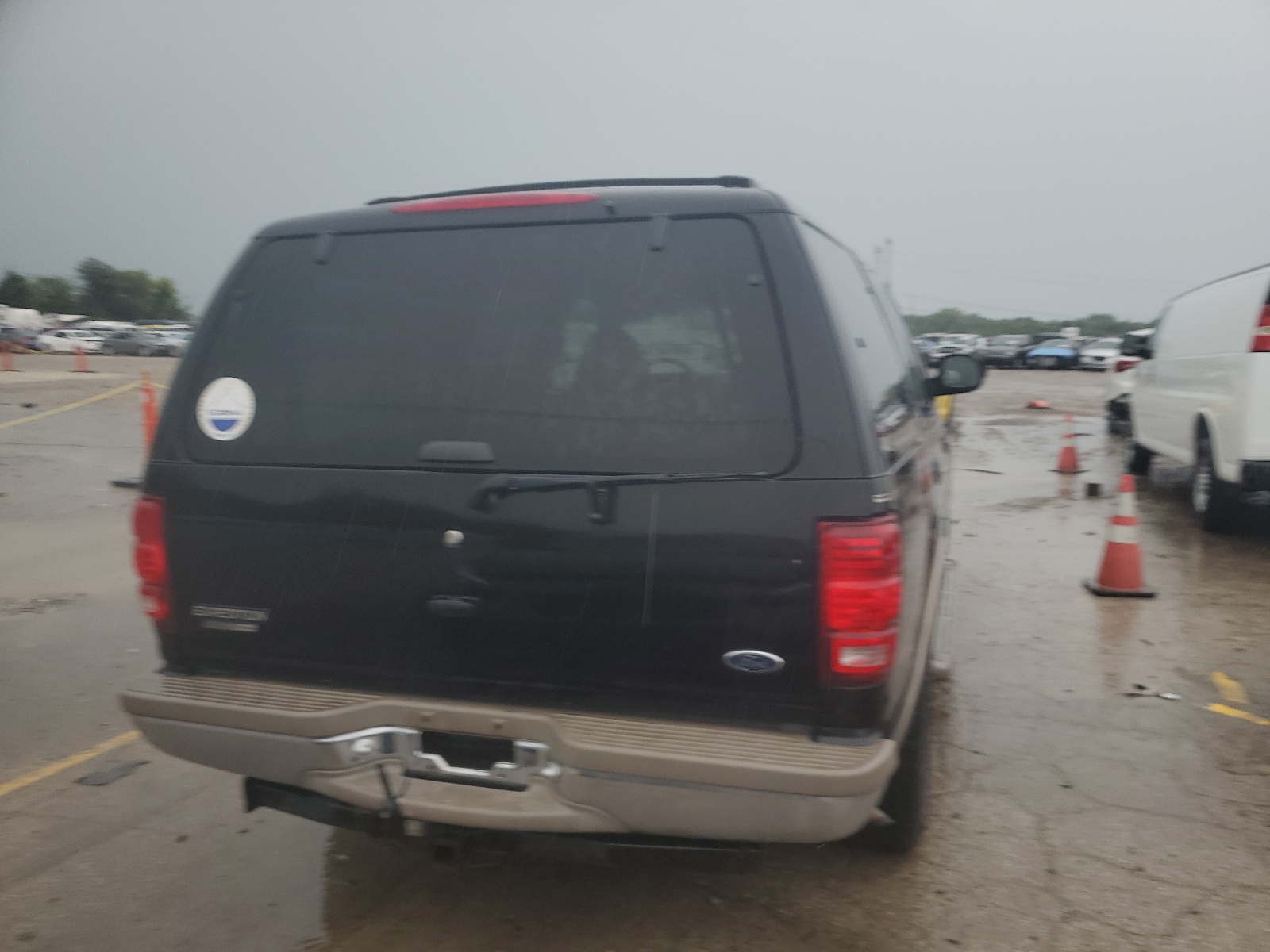 1FMPU18L1YLB46114 2000 Ford Expedition Eddie Bauer