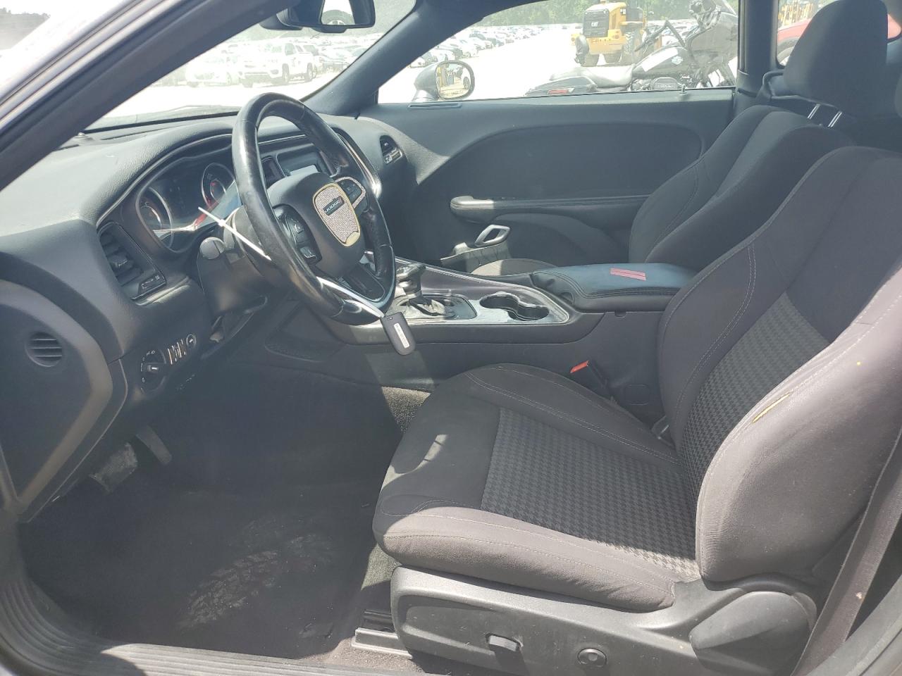 2C3CDZAG2FH739817 2015 Dodge Challenger Sxt