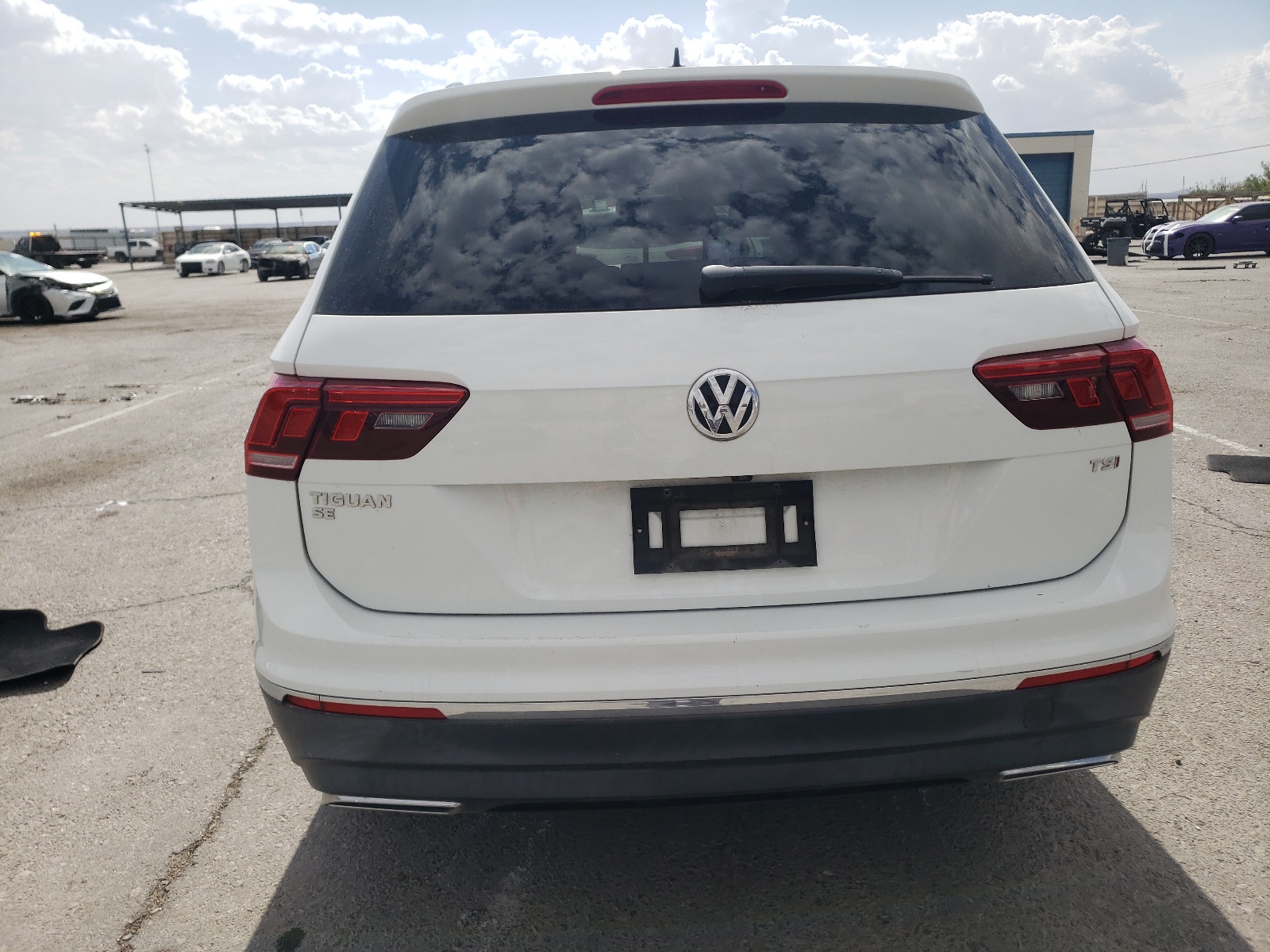 3VV3B7AX1JM006465 2018 Volkswagen Tiguan Se