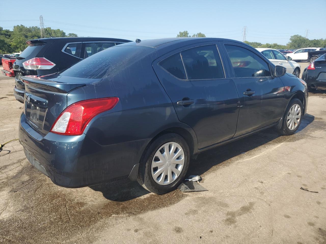 VIN 3N1CN7AP7HL805157 2017 NISSAN VERSA no.3