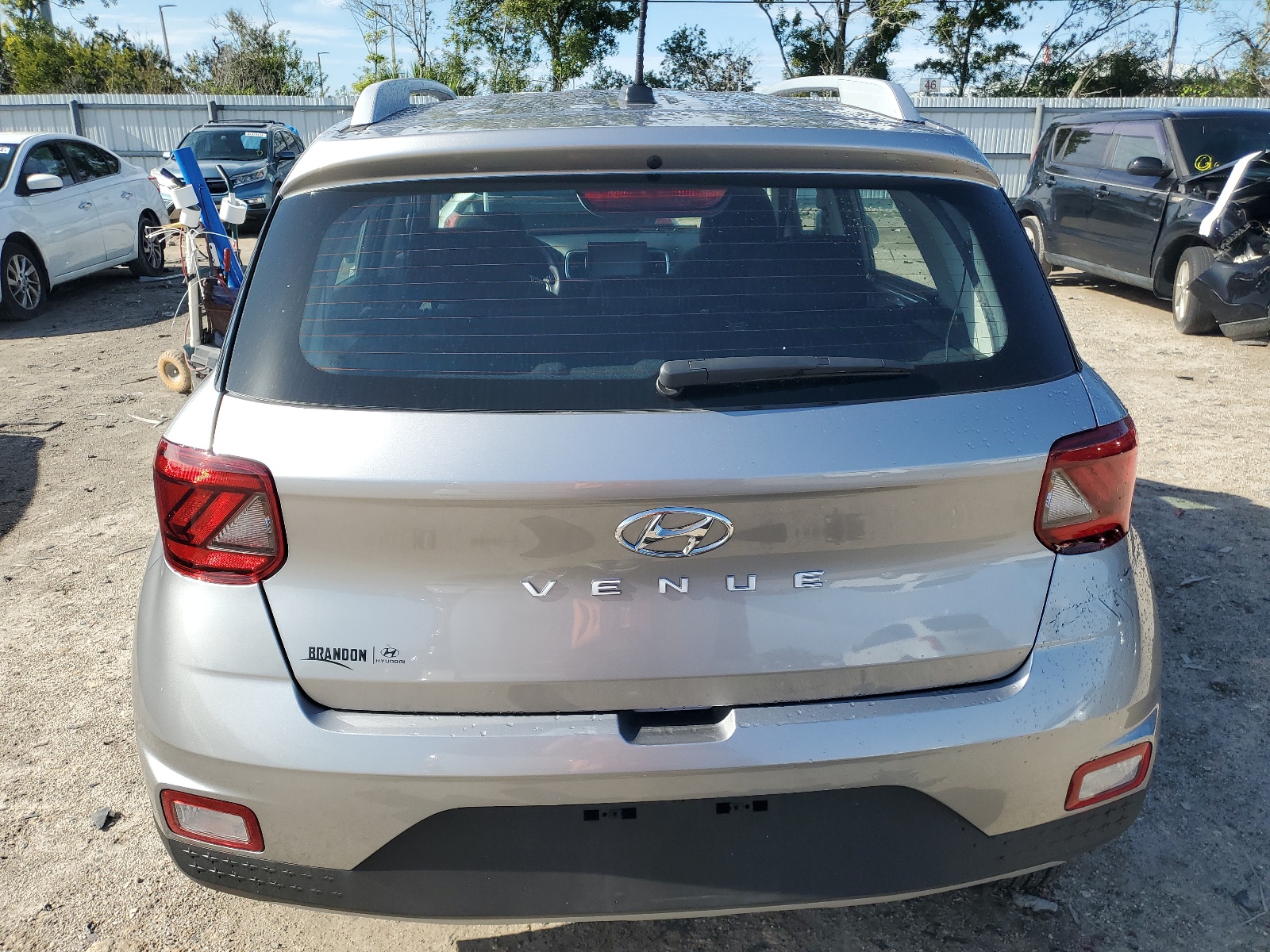 KMHRC8A35PU268062 2023 Hyundai Venue Sel