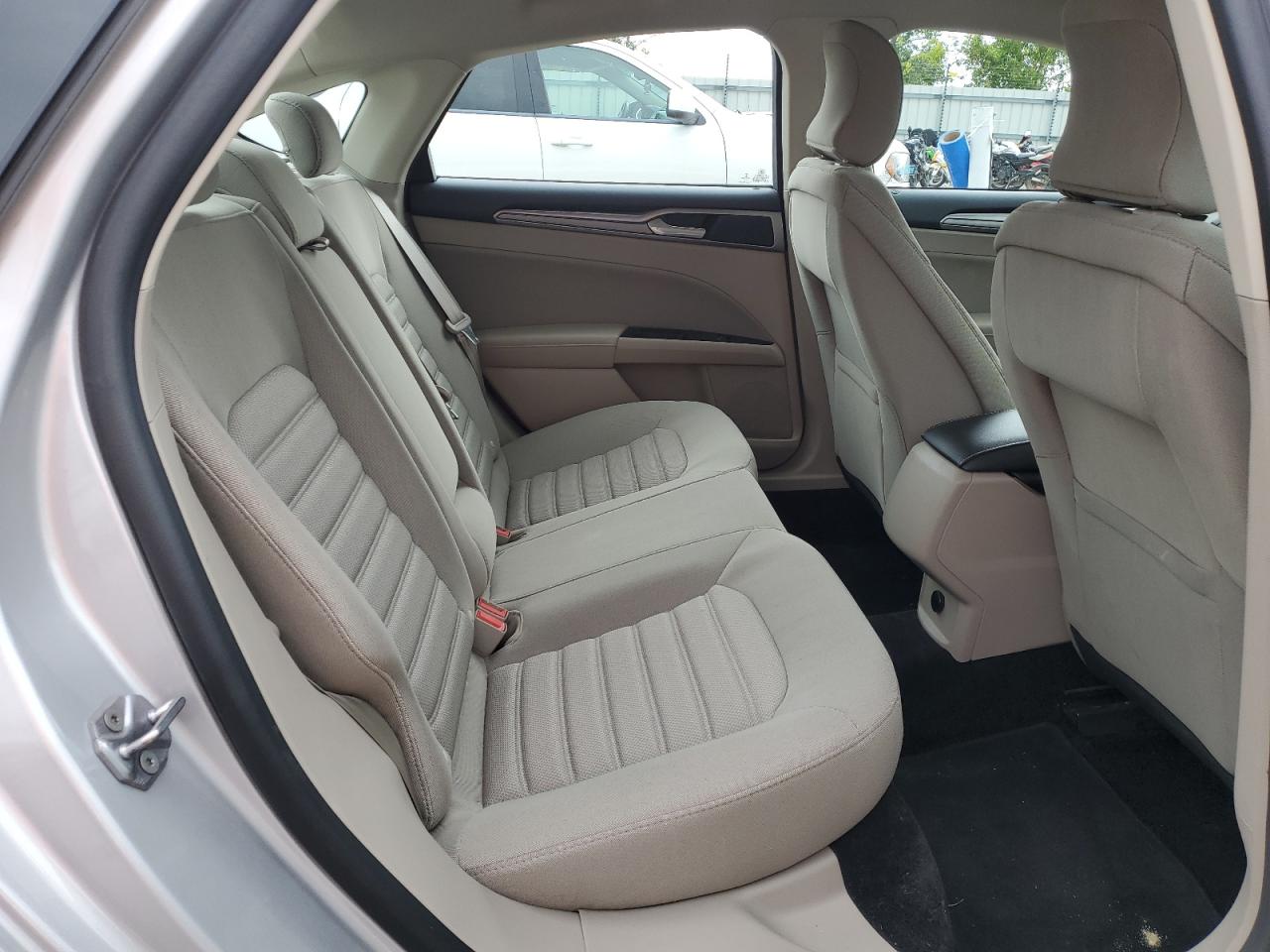 2017 Ford Fusion Se VIN: 3FA6P0HD3HR411570 Lot: 63786844