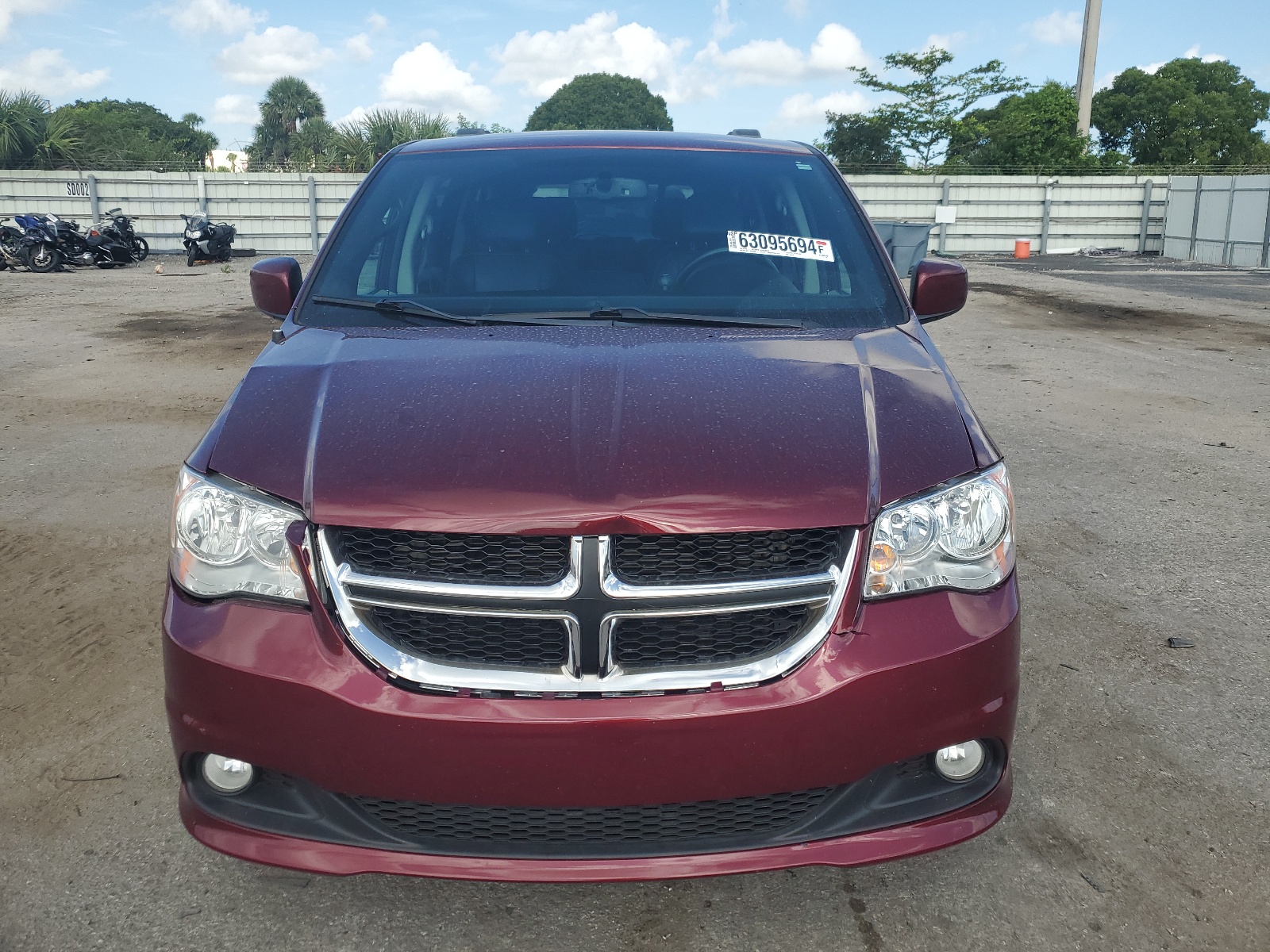 2C4RDGCG8HR745772 2017 Dodge Grand Caravan Sxt