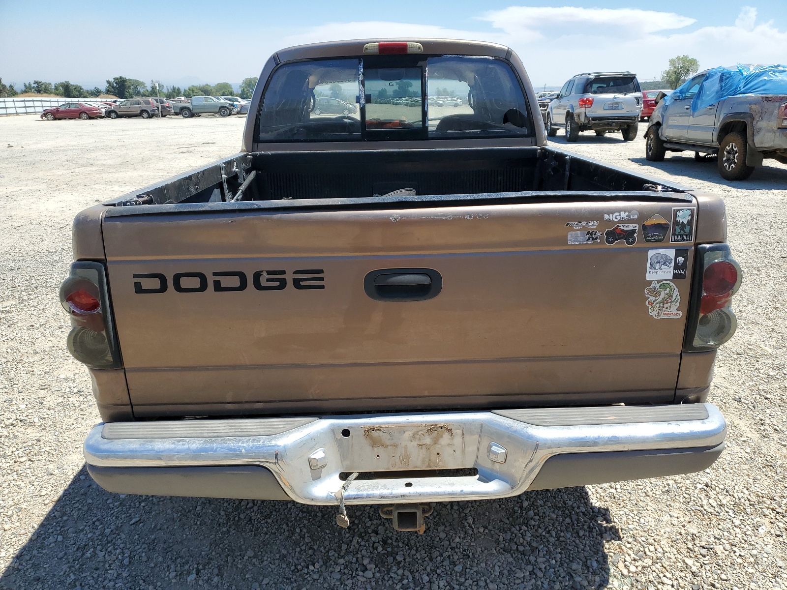 1B7GL2AXXYS649902 2000 Dodge Dakota Quad