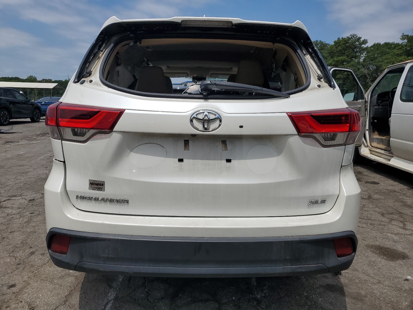 5TDKZRFH2JS550346 2018 Toyota Highlander Se