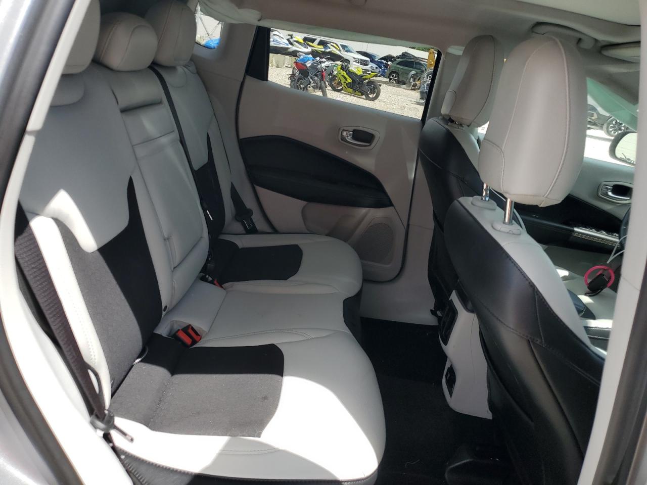 2018 Jeep Compass Latitude VIN: 3C4NJCBB0JT503177 Lot: 63352344