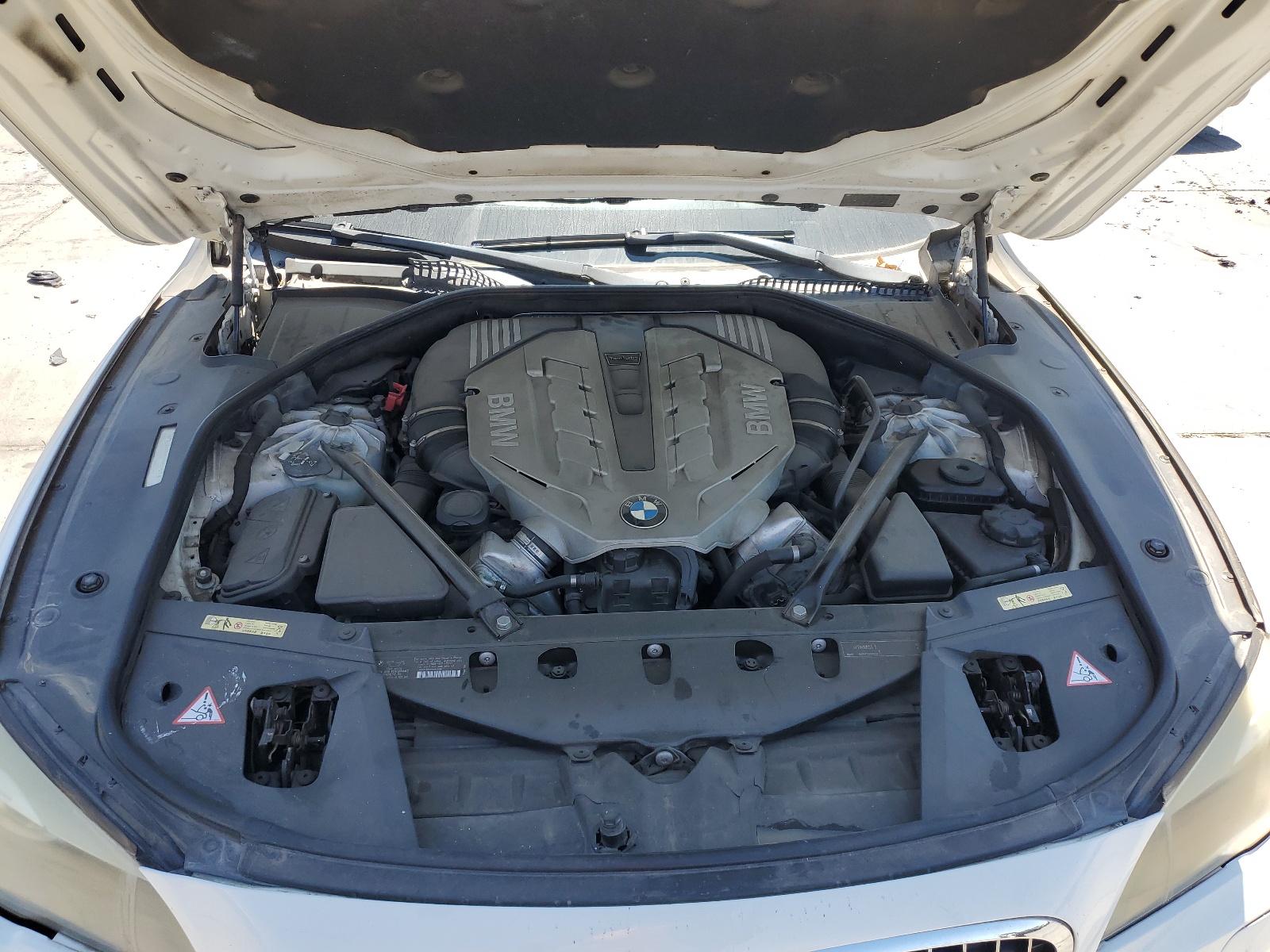 WBAKB83559CY59165 2009 BMW 750 Li