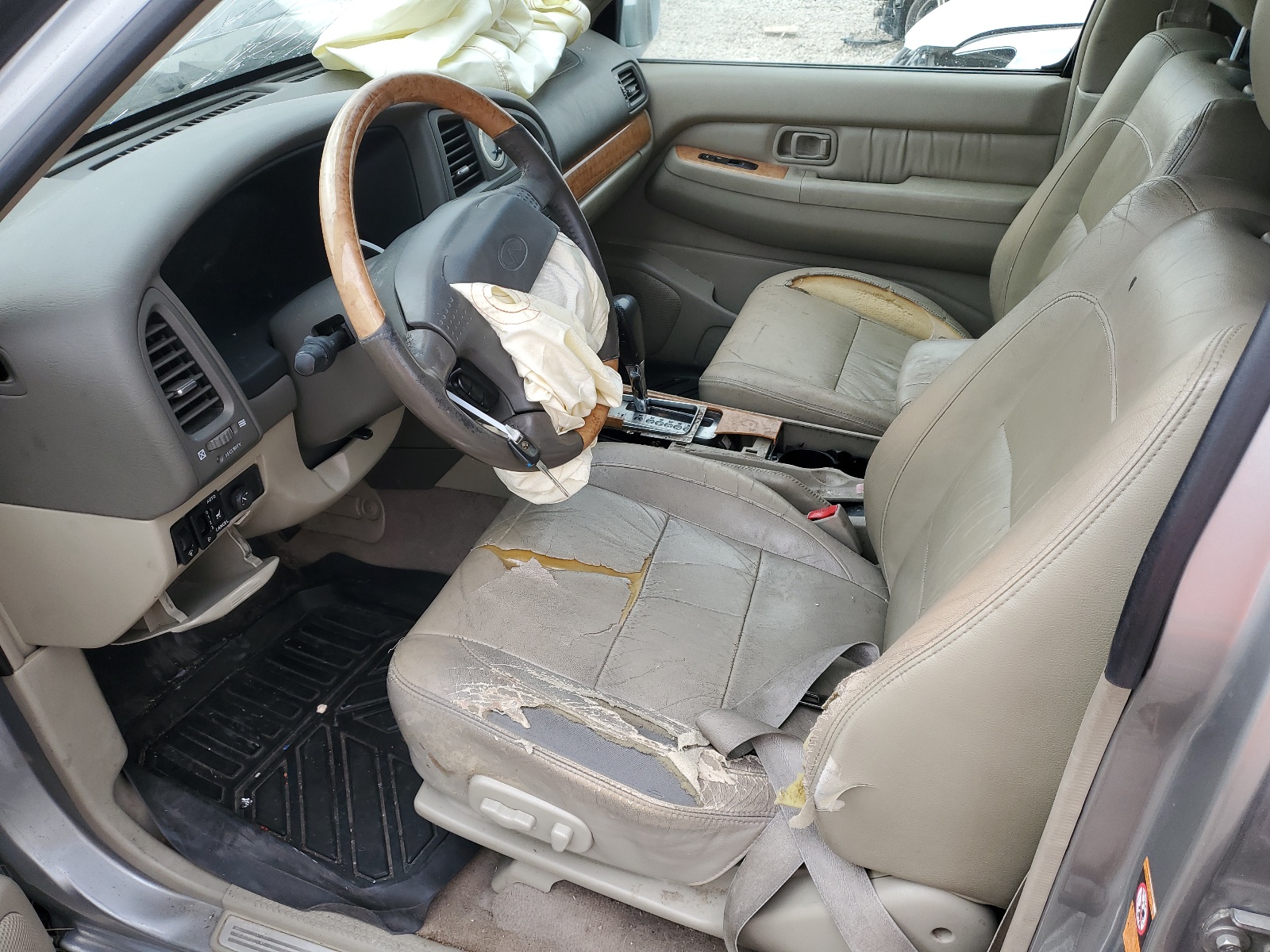 JNRDR07Y01W110757 2001 Infiniti Qx4