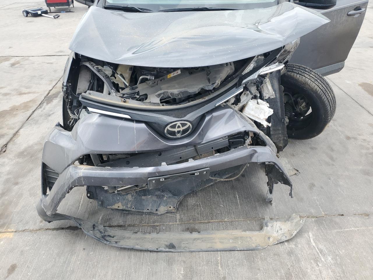 2017 Toyota Rav4 Le VIN: JTMZFREV6HJ111012 Lot: 62066604