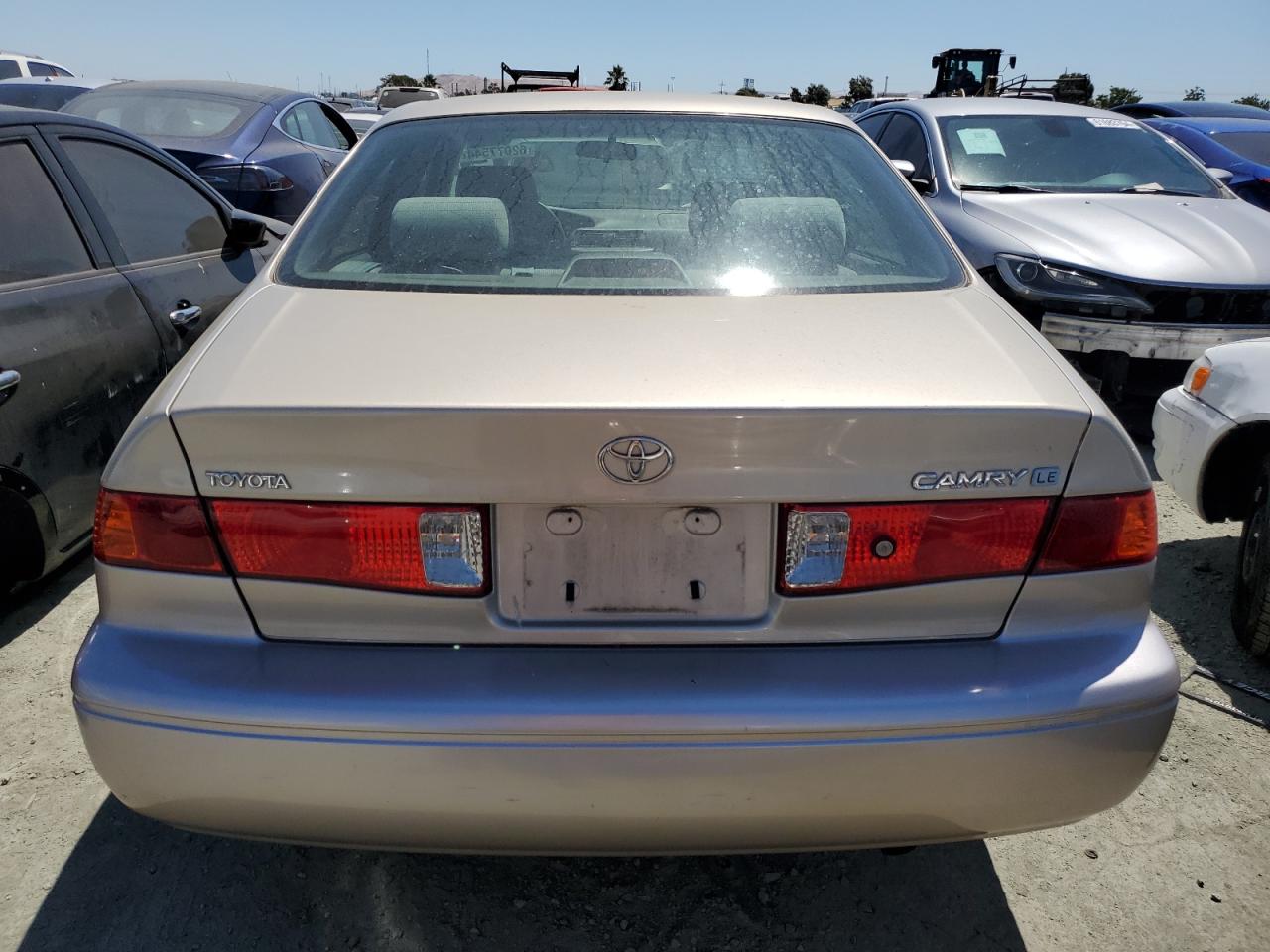 2000 Toyota Camry Ce VIN: JT2BG22K1Y0530660 Lot: 62077544