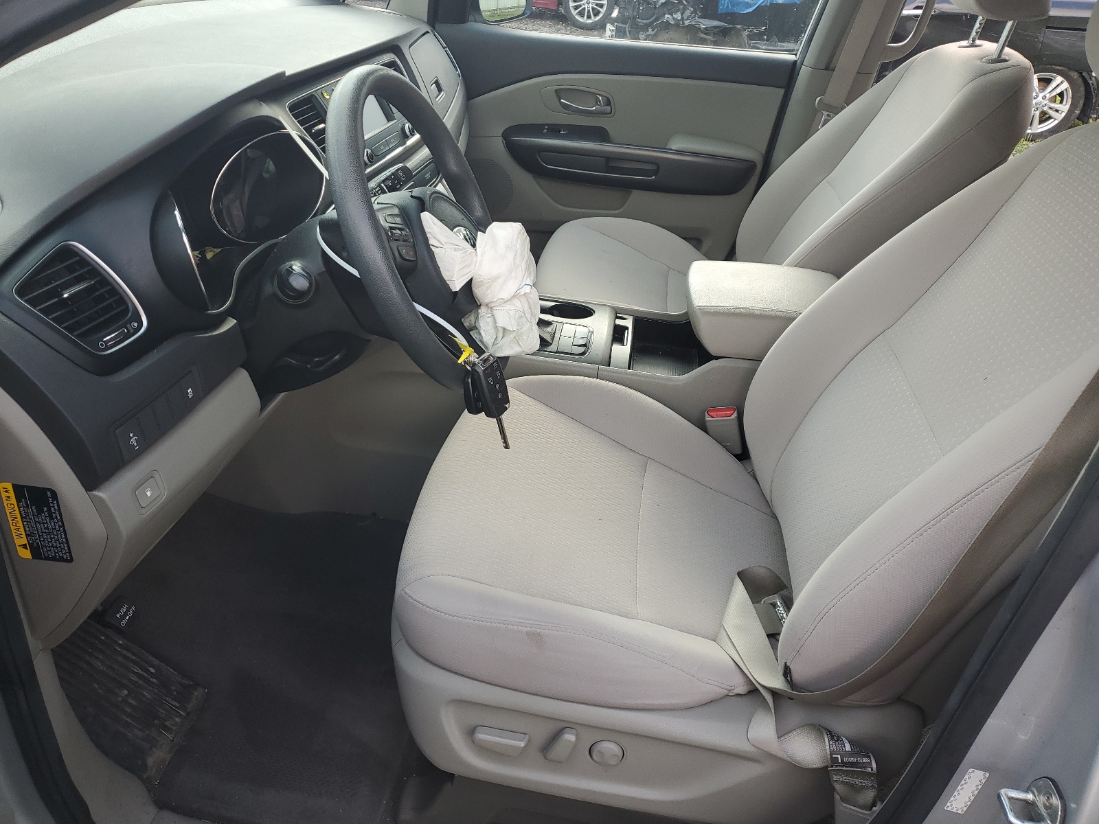 KNDMB5C15H6306732 2017 Kia Sedona Lx