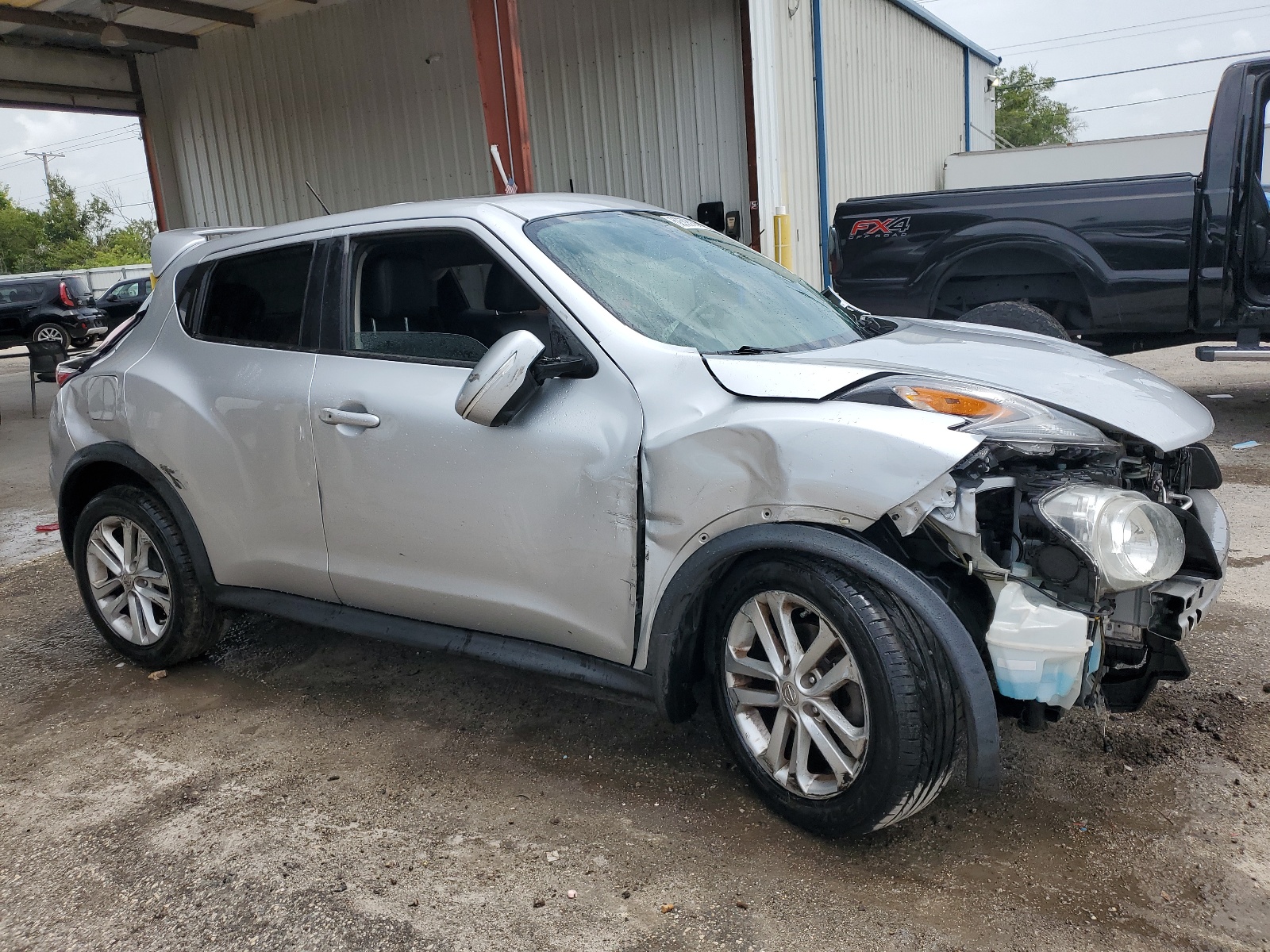 2016 Nissan Juke S vin: JN8AF5MV2GT656137