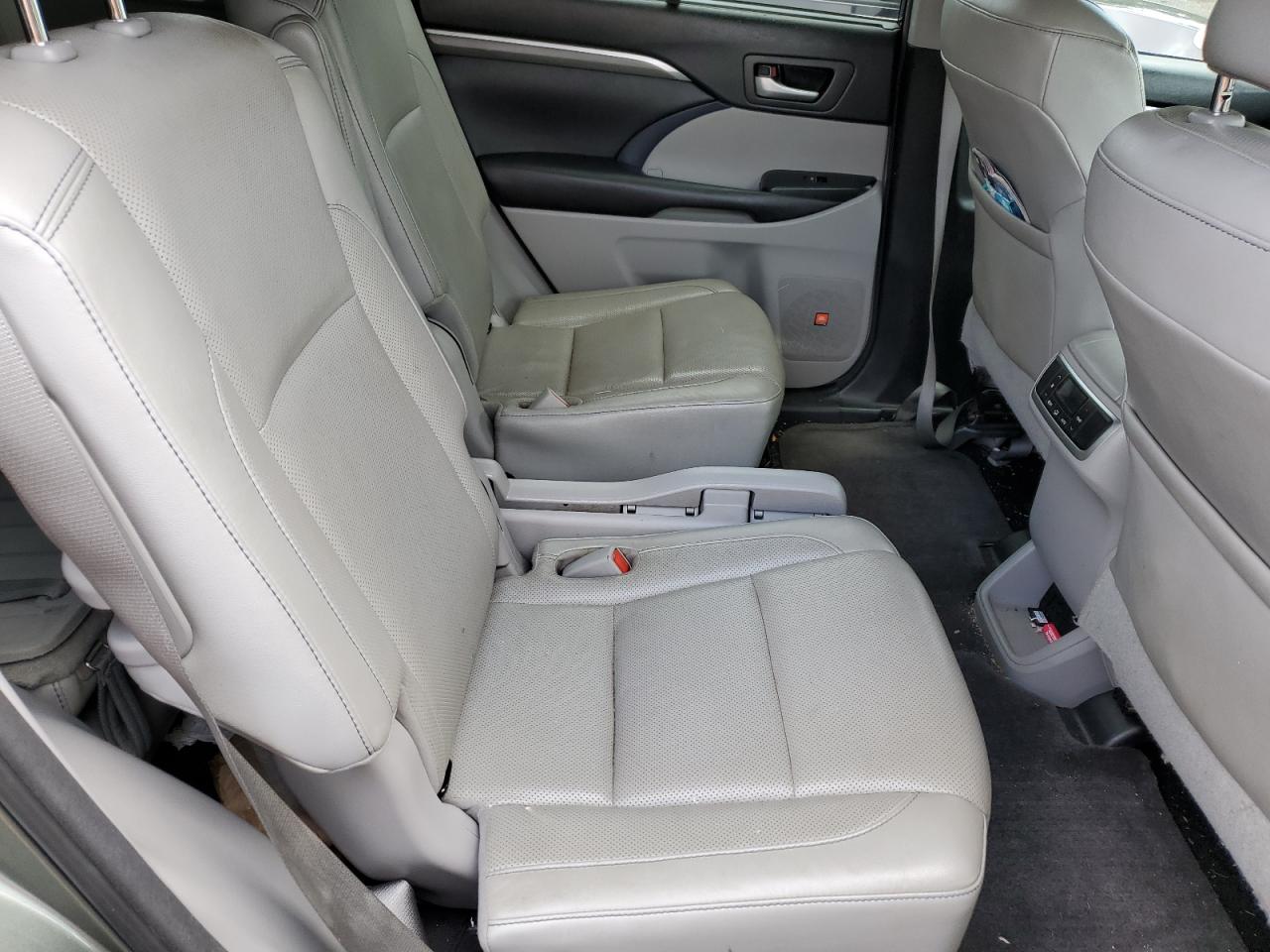 2017 Toyota Highlander Limited VIN: 5TDDZRFH8HS370968 Lot: 64929544