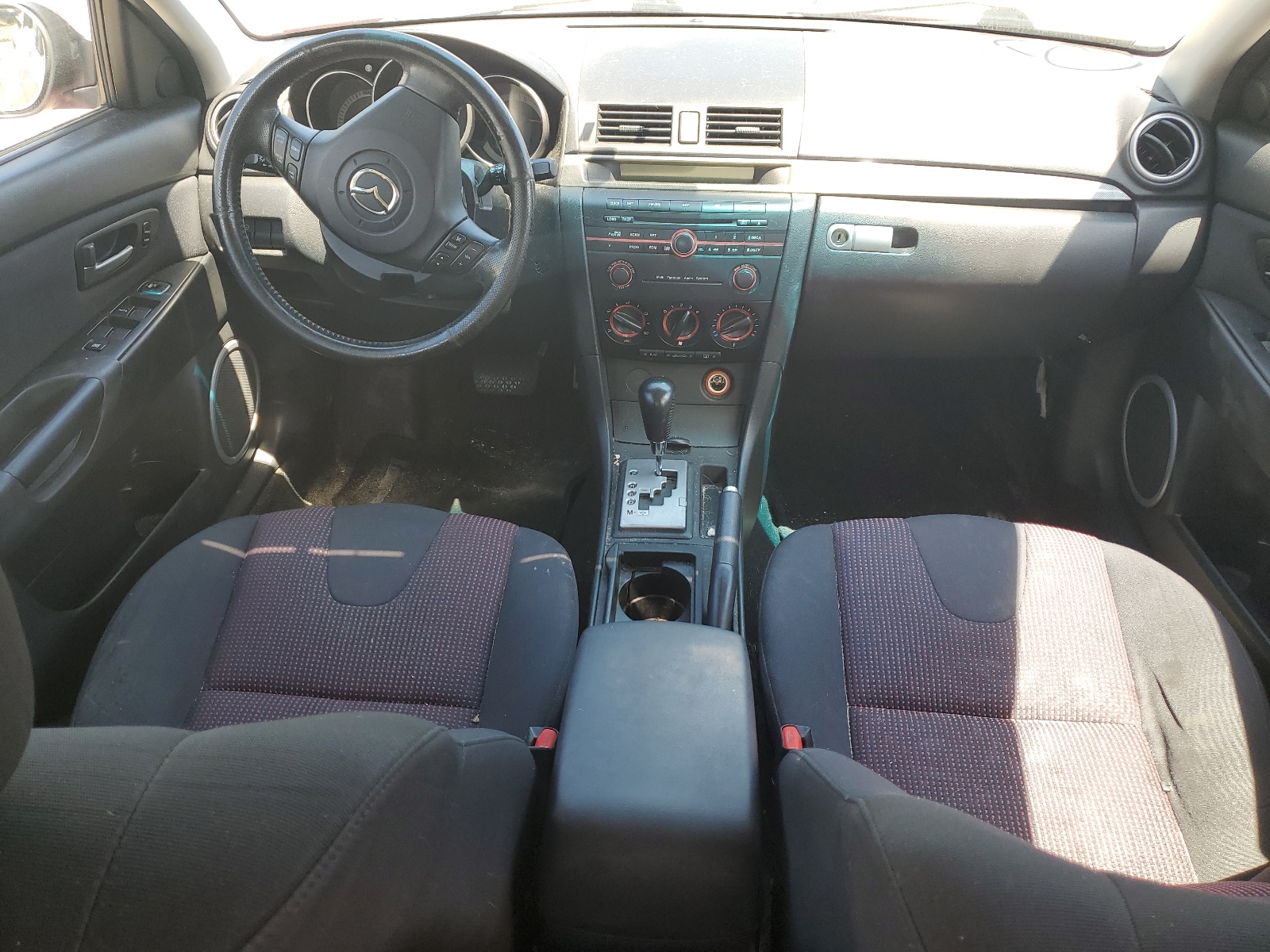 JM1BK343861408404 2006 Mazda 3 Hatchback