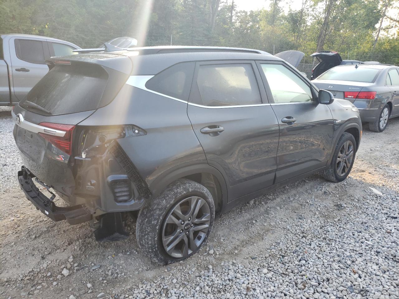 2021 Kia Seltos - Image 3