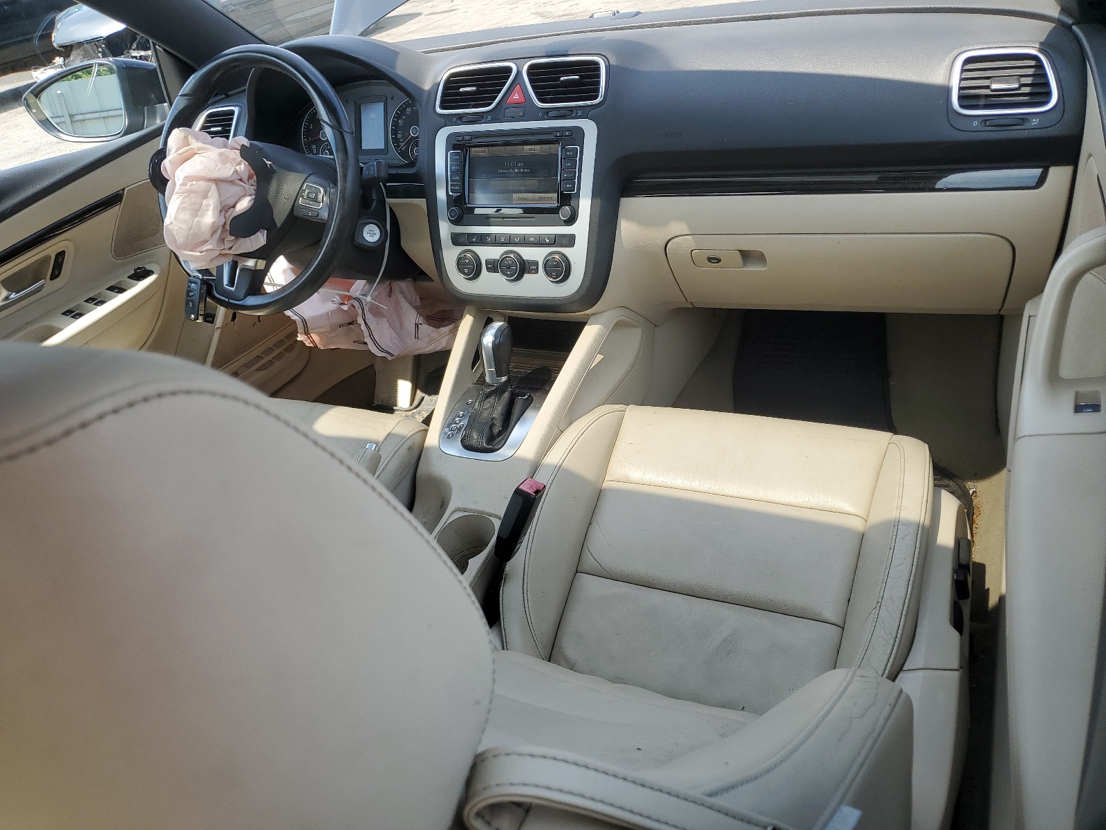 WVWFW8AH0FV000636 2015 Volkswagen Eos Lux