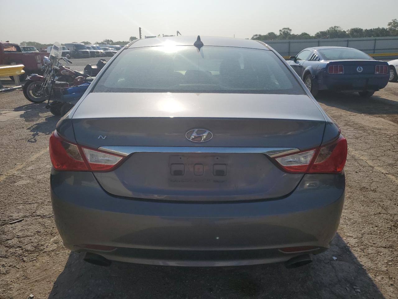 2011 Hyundai Sonata - Image 6