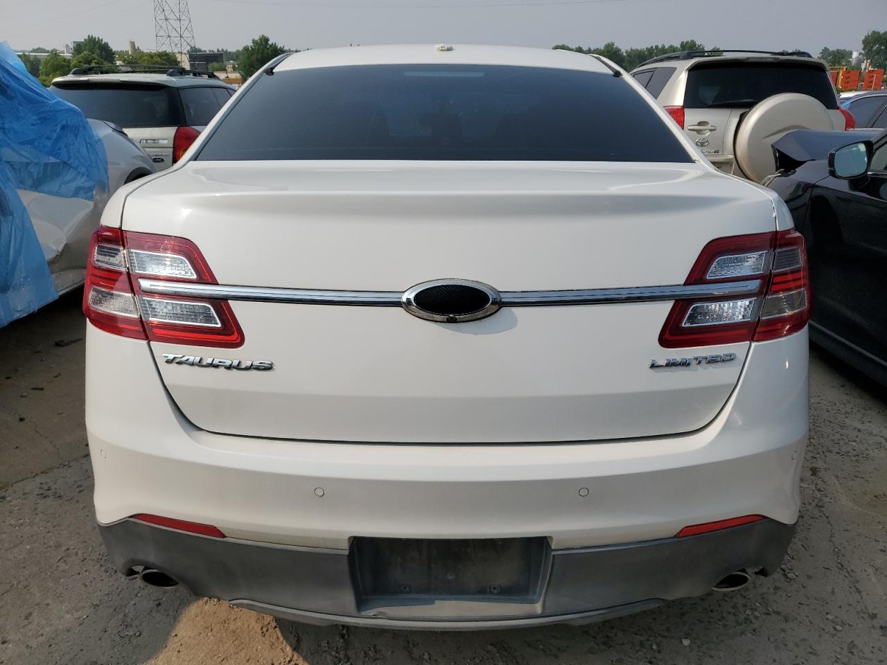 2015 Ford Taurus Limited VIN: 1FAHP2F88FG102854 Lot: 60841294