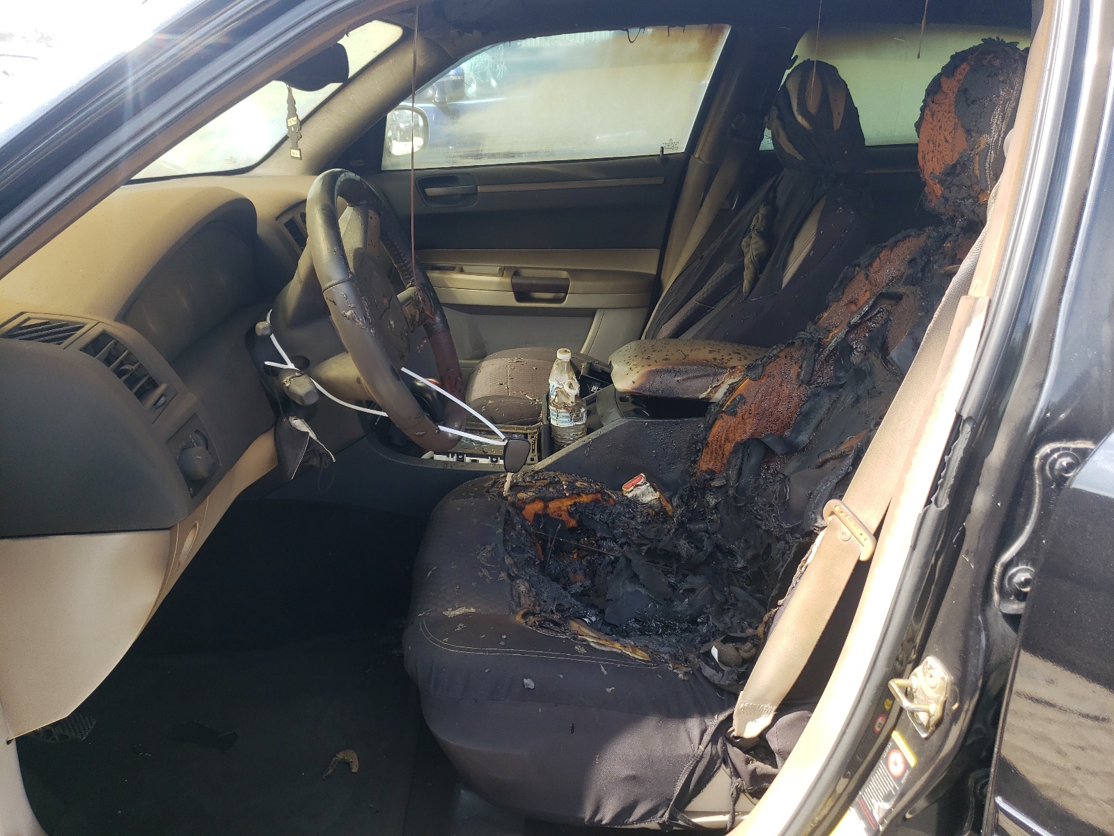 2C3AA53G45H643501 2005 Chrysler 300 Touring