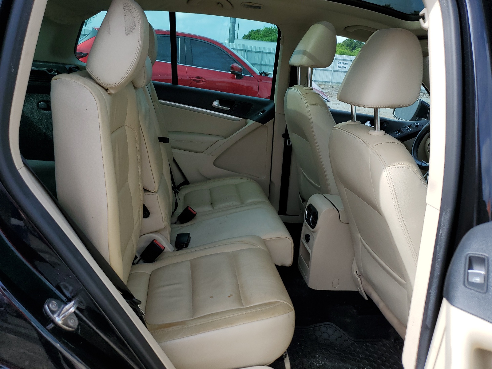 WVGAV7AX3CW530020 2012 Volkswagen Tiguan S