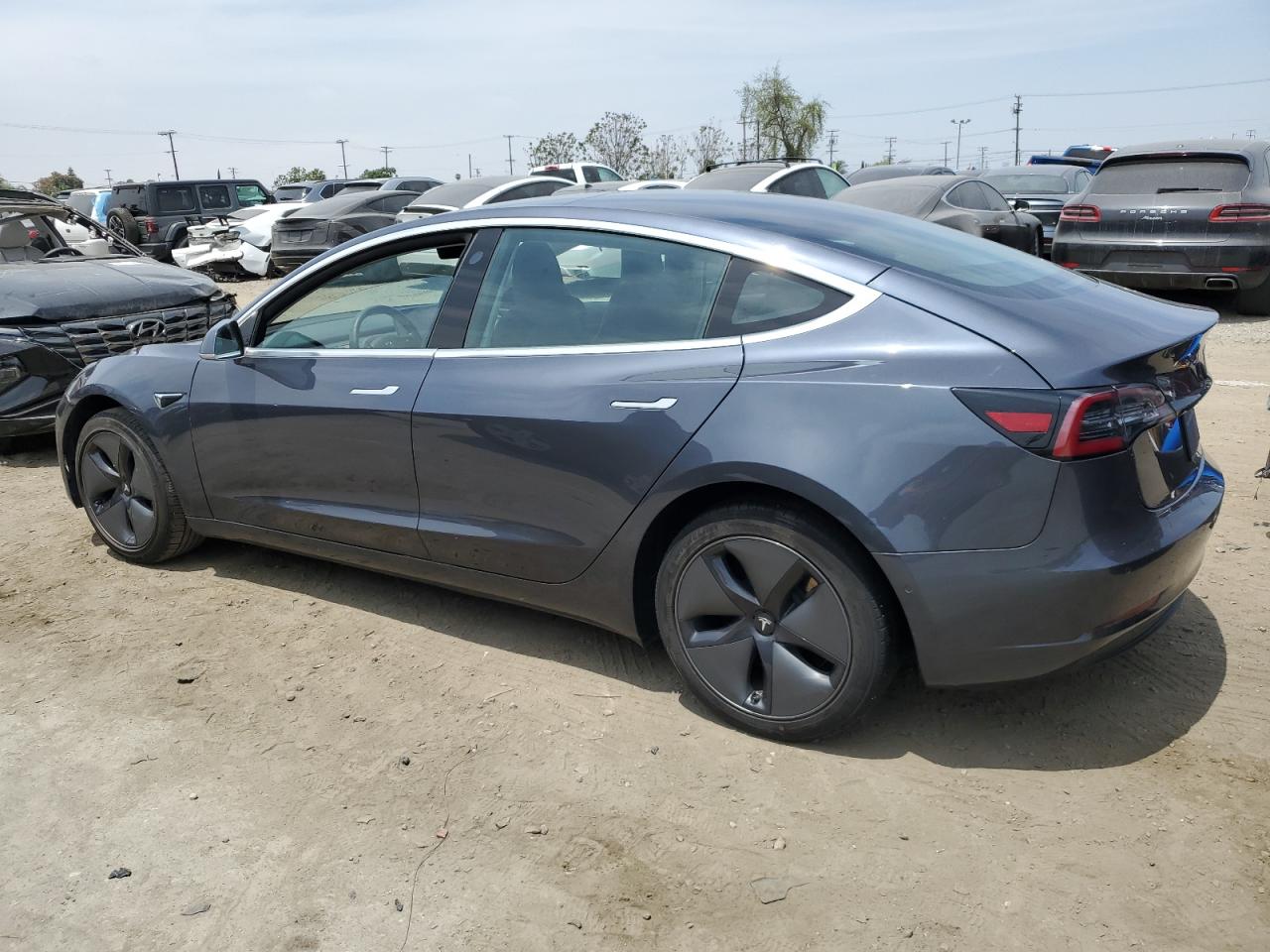 2020 Tesla Model 3 vin: 5YJ3E1EA5LF644332