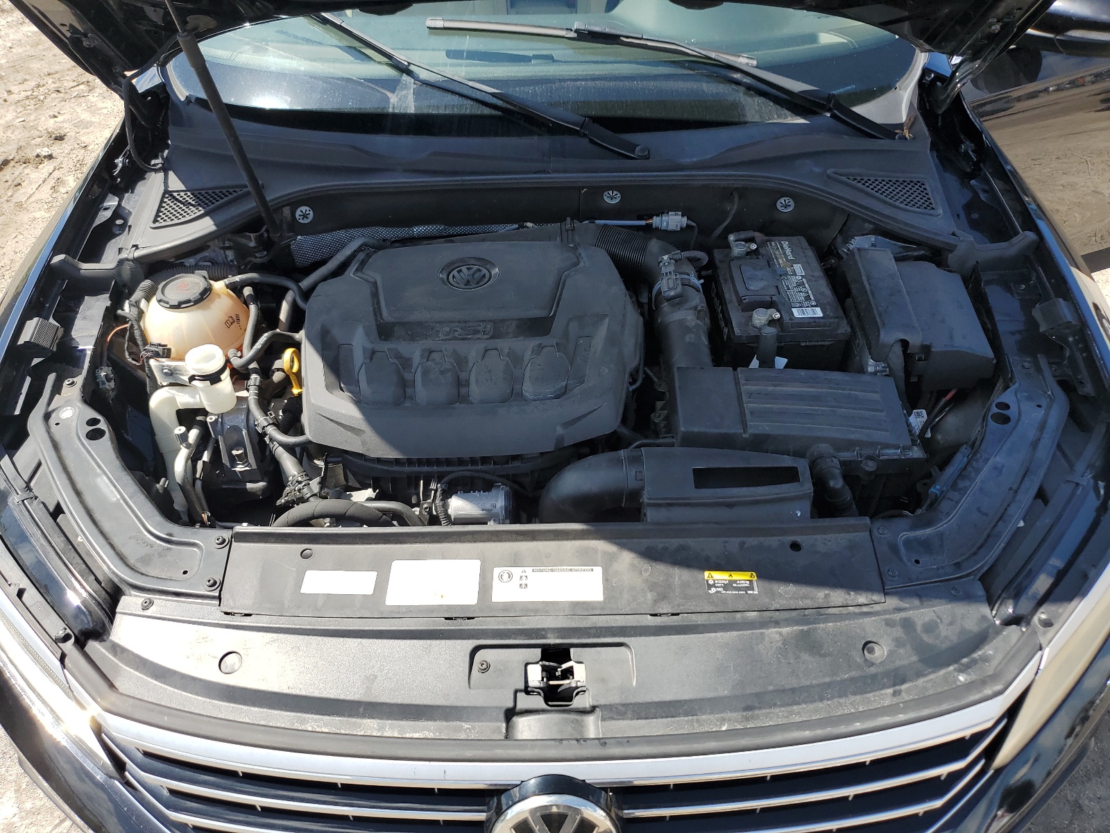 1VWBA7A35JC039722 2018 Volkswagen Passat Se