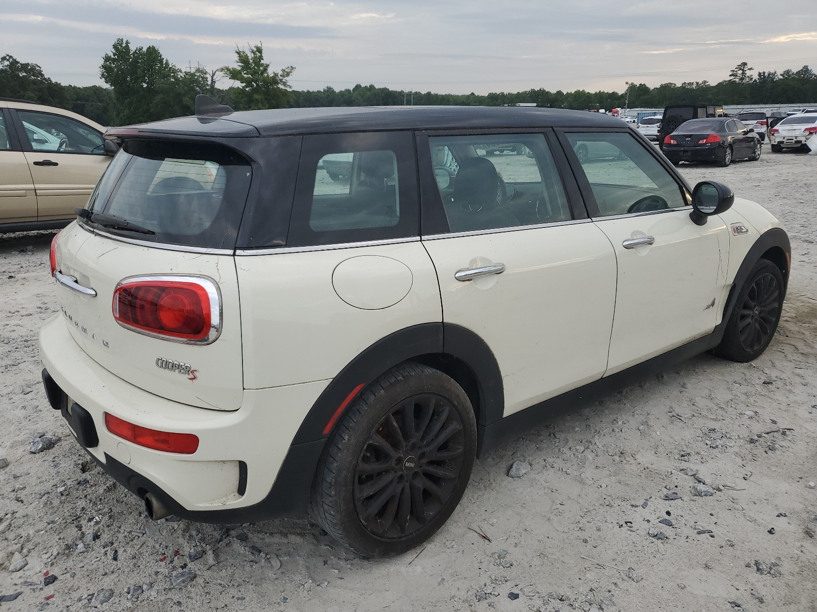 2017 Mini Cooper S Clubman All4 vin: WMWLU5C53H2E83554