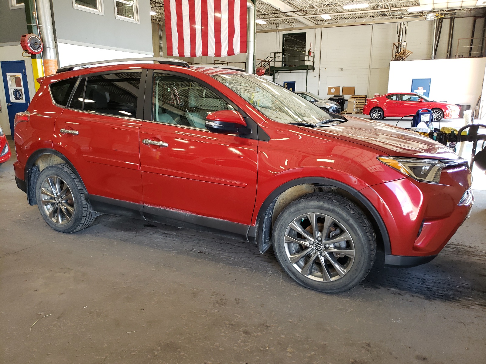 JTMDFREV5HJ160289 2017 Toyota Rav4 Limited