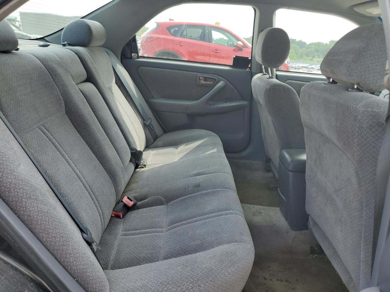 2000 Toyota Camry Ce VIN: 4T1BG22K2YU975842 Lot: 64505434