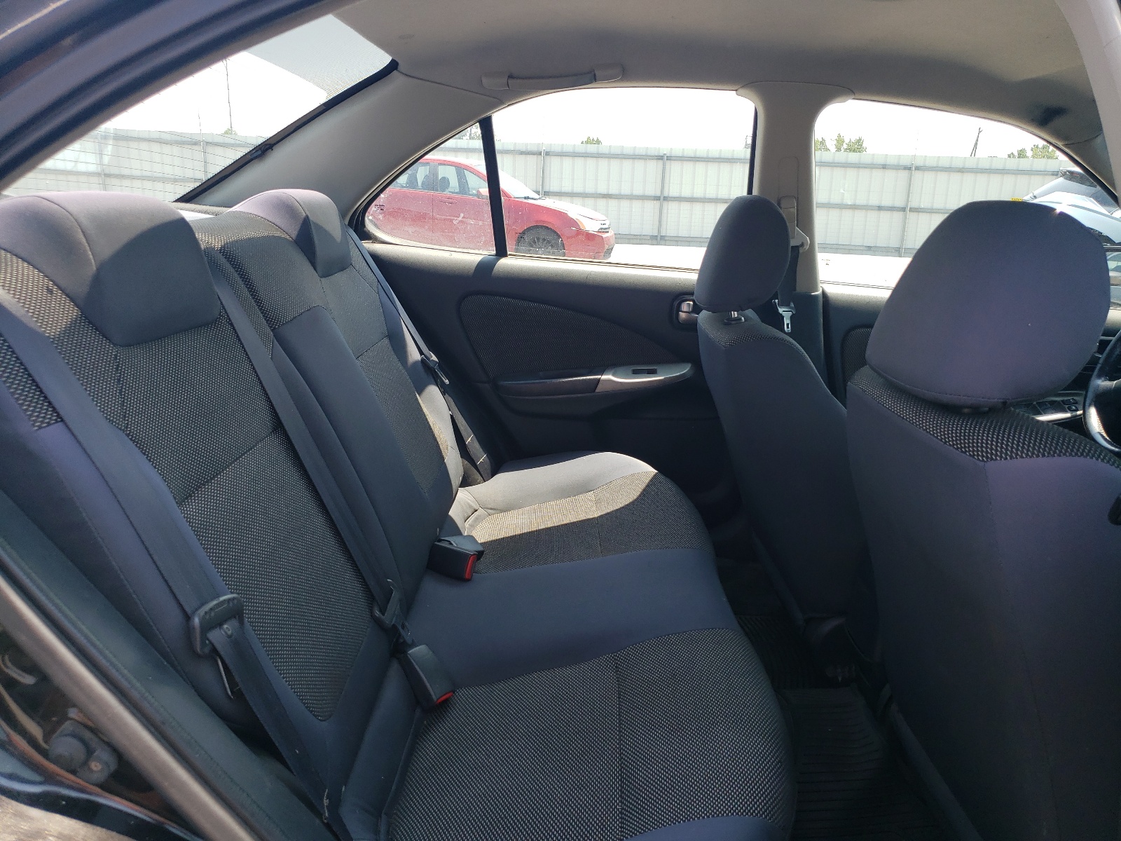 3N1AB51D24L736608 2004 Nissan Sentra Se-R Spec V