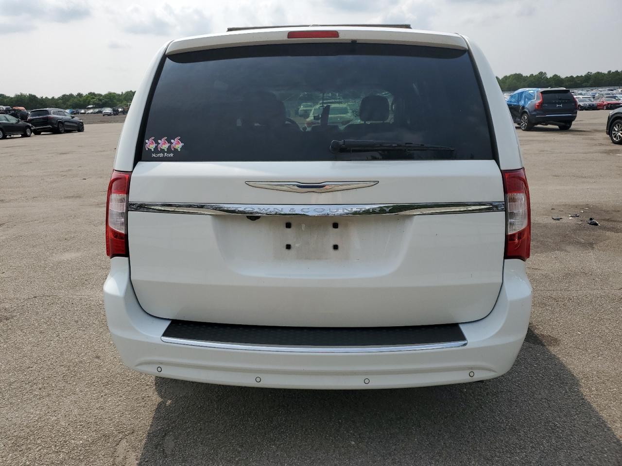 2014 Chrysler Town & Country Touring L VIN: 2C4RC1CGXER338869 Lot: 64025324