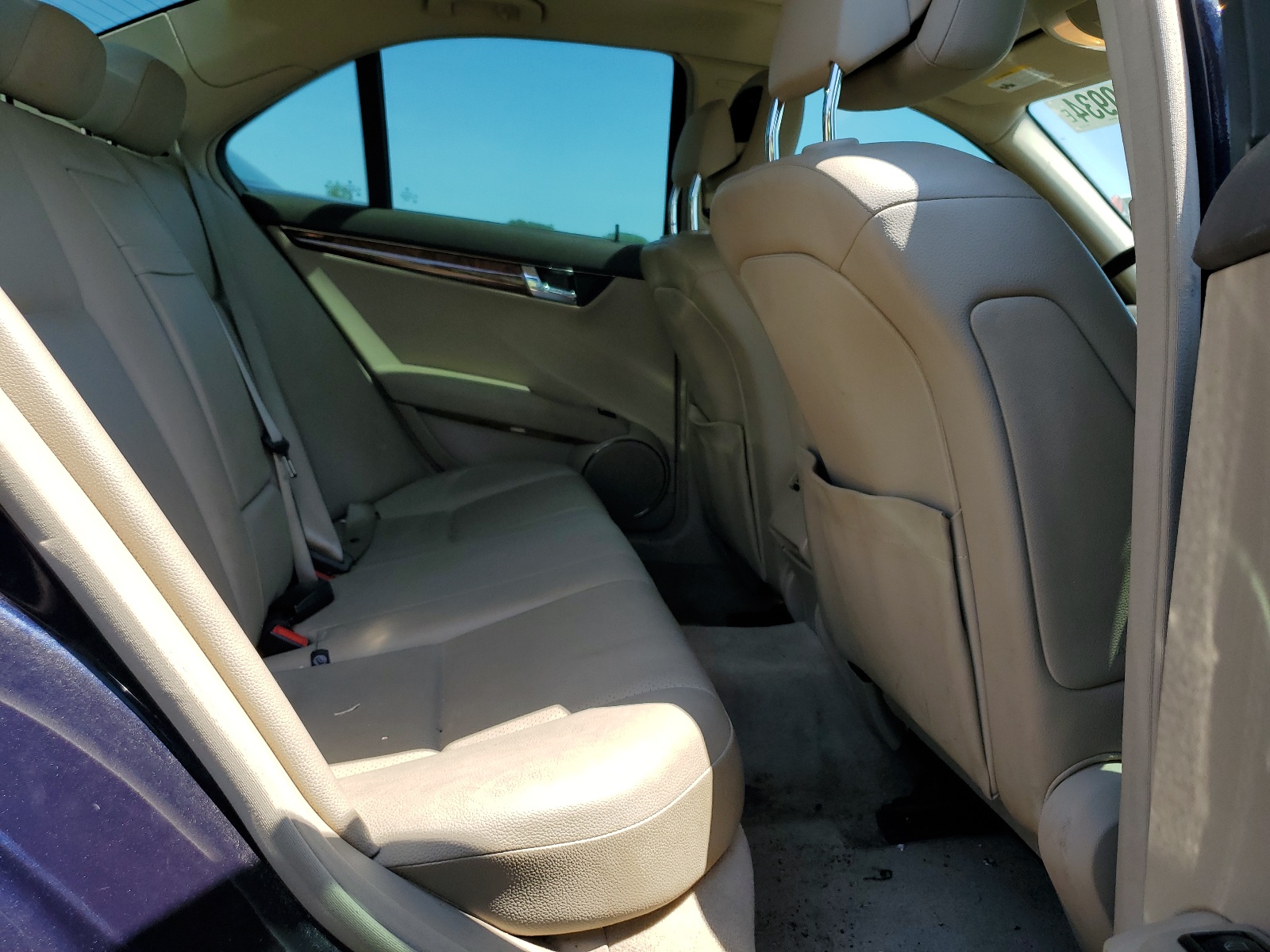 WDDGF8BB5AF384730 2010 Mercedes-Benz C 300 4Matic