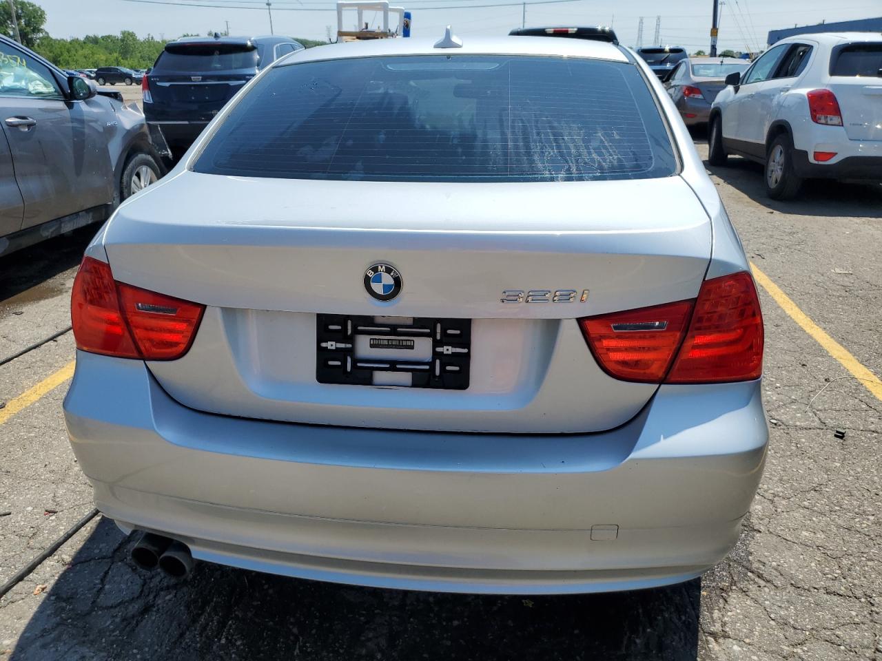 WBAPK5G50BNN30169 2011 BMW 328 Xi Sulev