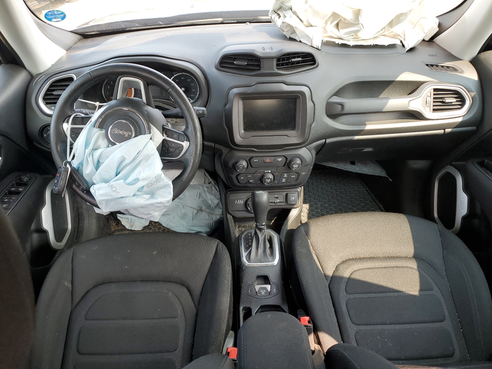 ZACNJBBB1LPL73220 2020 Jeep Renegade Latitude