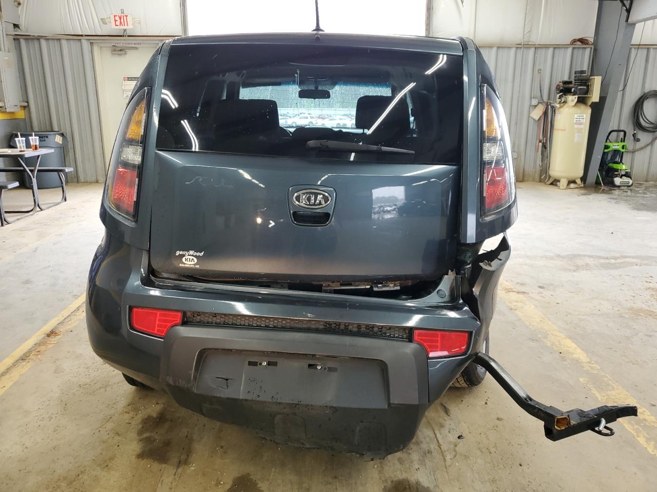2011 Kia Soul + VIN: KNDJT2A20B7231076 Lot: 62805804