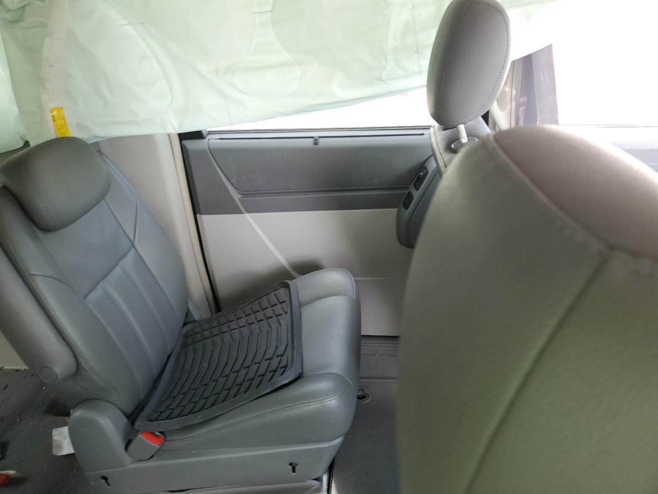 2008 Chrysler Town & Country Touring VIN: 2A8HR54P88R782507 Lot: 64861784