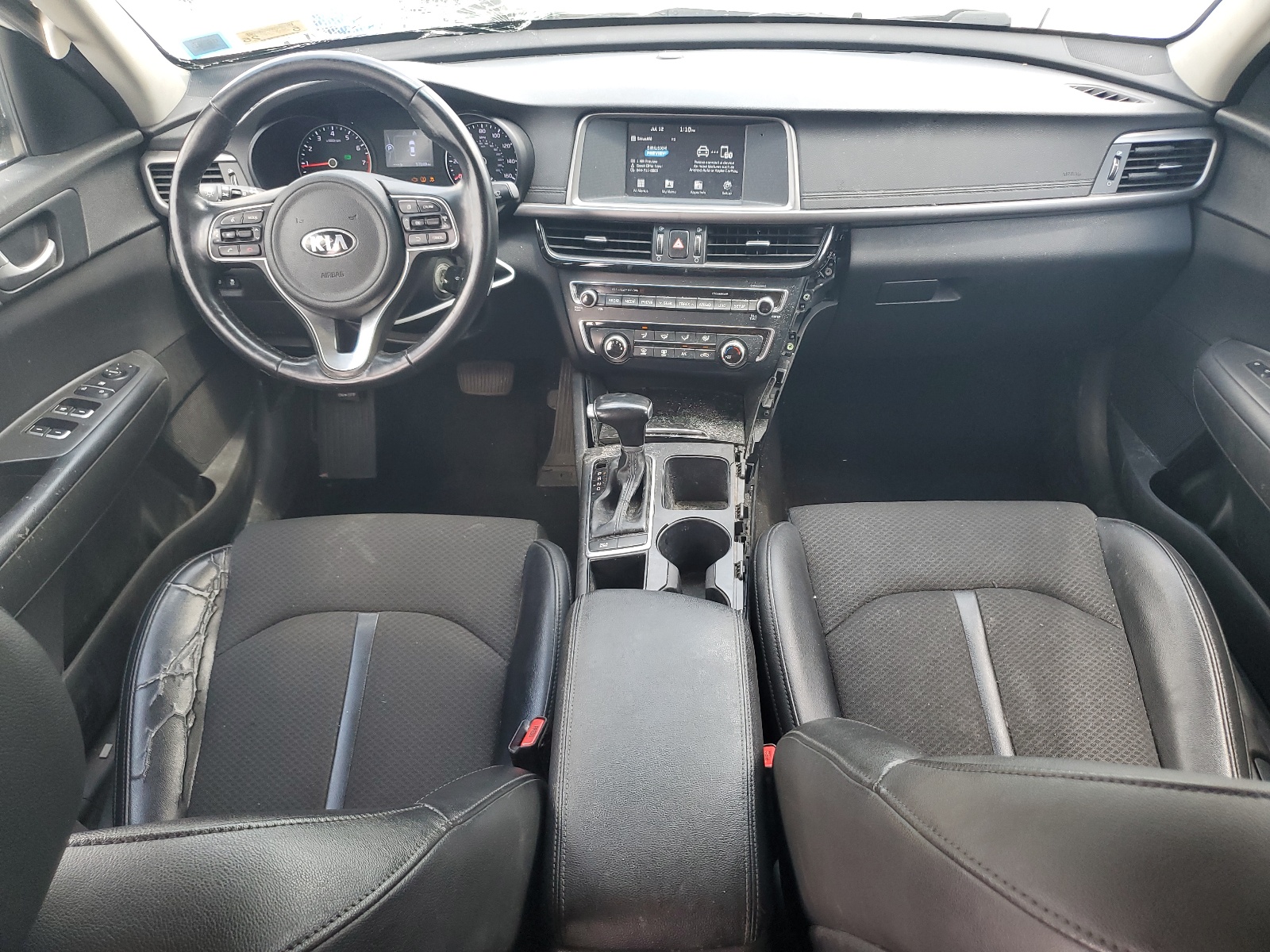 5XXGT4L3XJG209779 2018 Kia Optima Lx