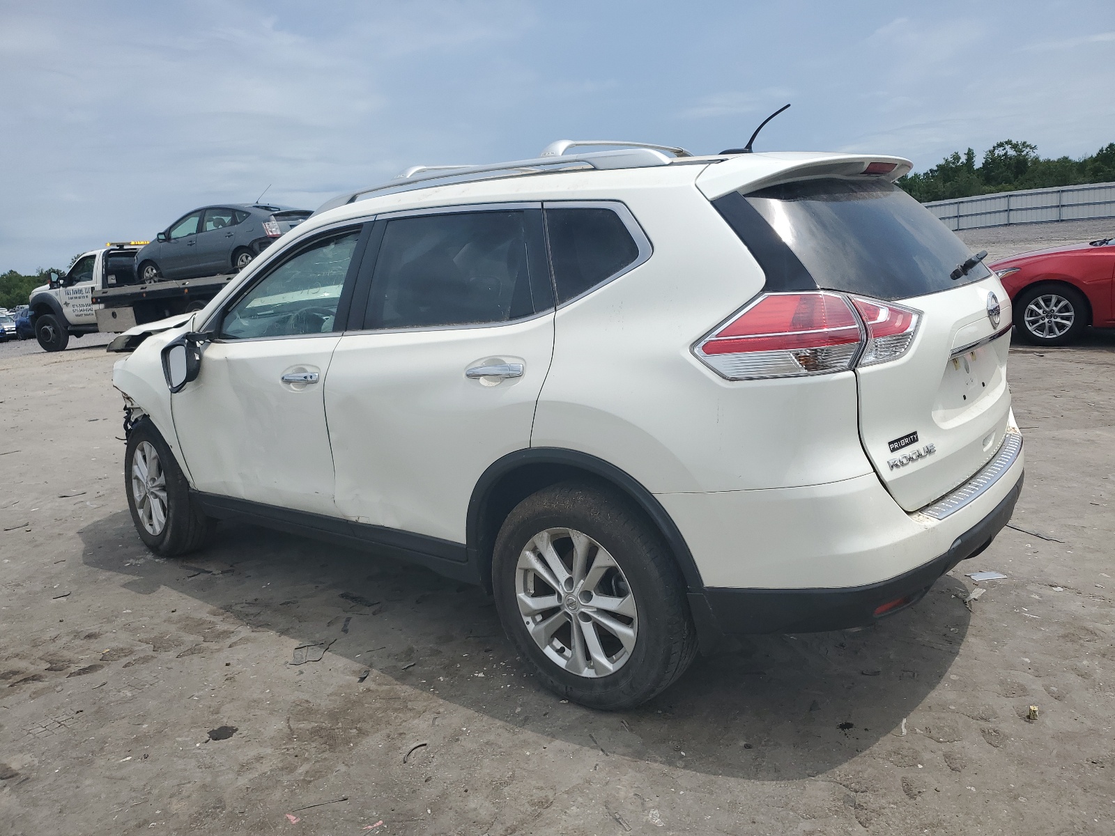 2016 Nissan Rogue S vin: KNMAT2MV1GP694793