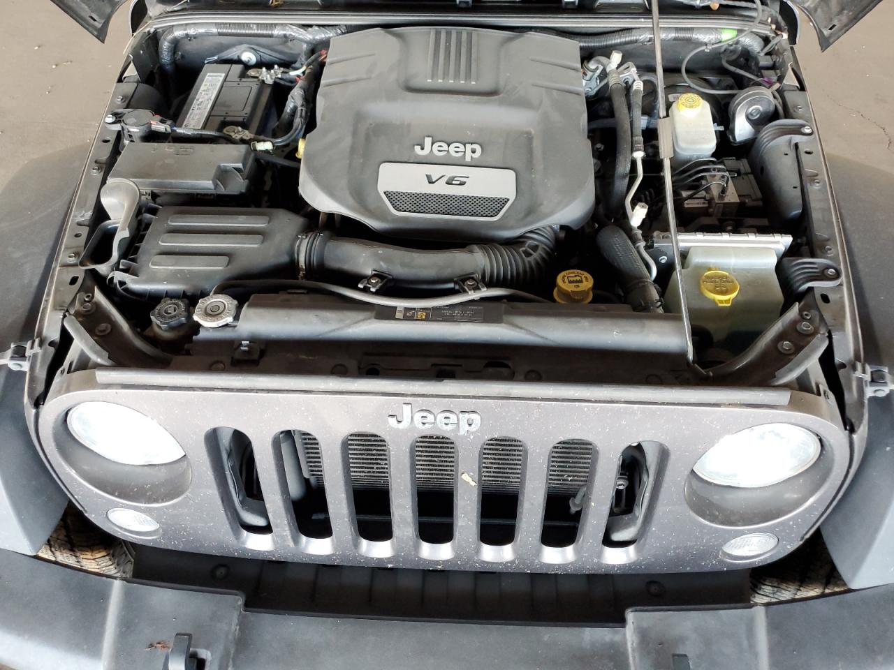 1C4BJWDG6HL552371 2017 Jeep Wrangler Unlimited Sport