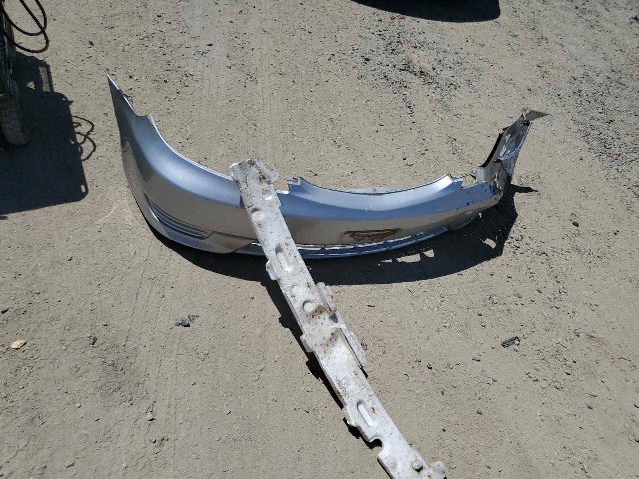 2005 Toyota Camry Le VIN: 4T1BF30KX5U099786 Lot: 62042324