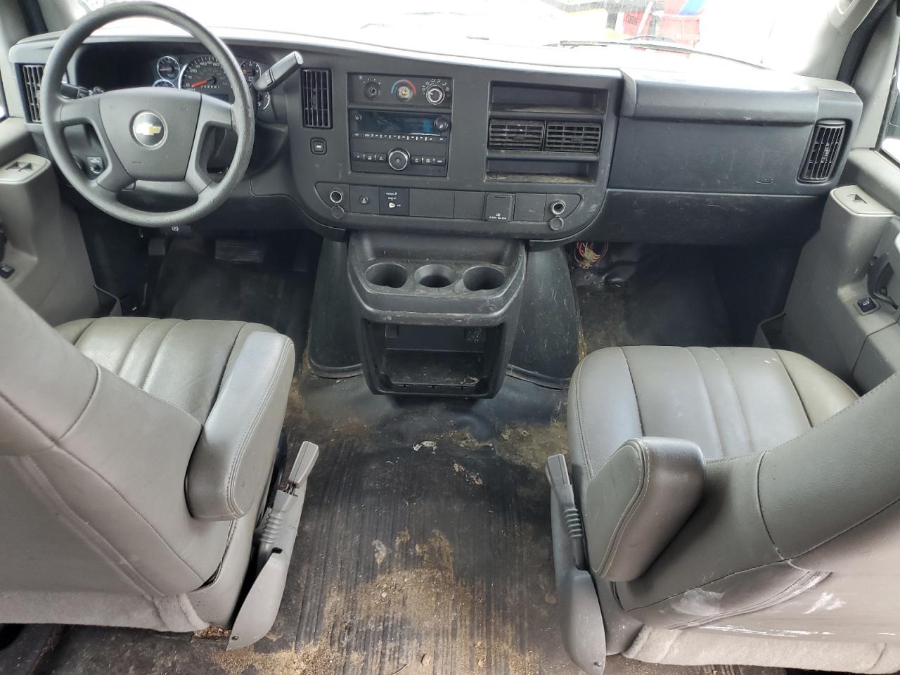 2017 Chevrolet Express G2500 VIN: 1GCWGAFF7H1175925 Lot: 63491274