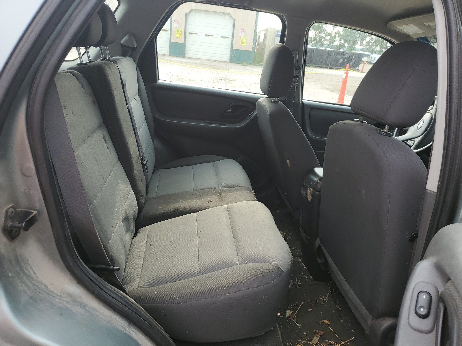 1FMYU02Z15KE34129 2005 Ford Escape Xls